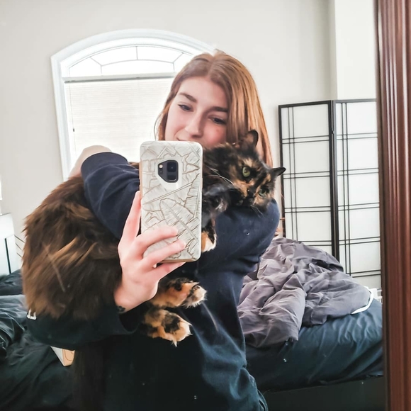 Meet your Posher, Emily - Picture 1 of 1